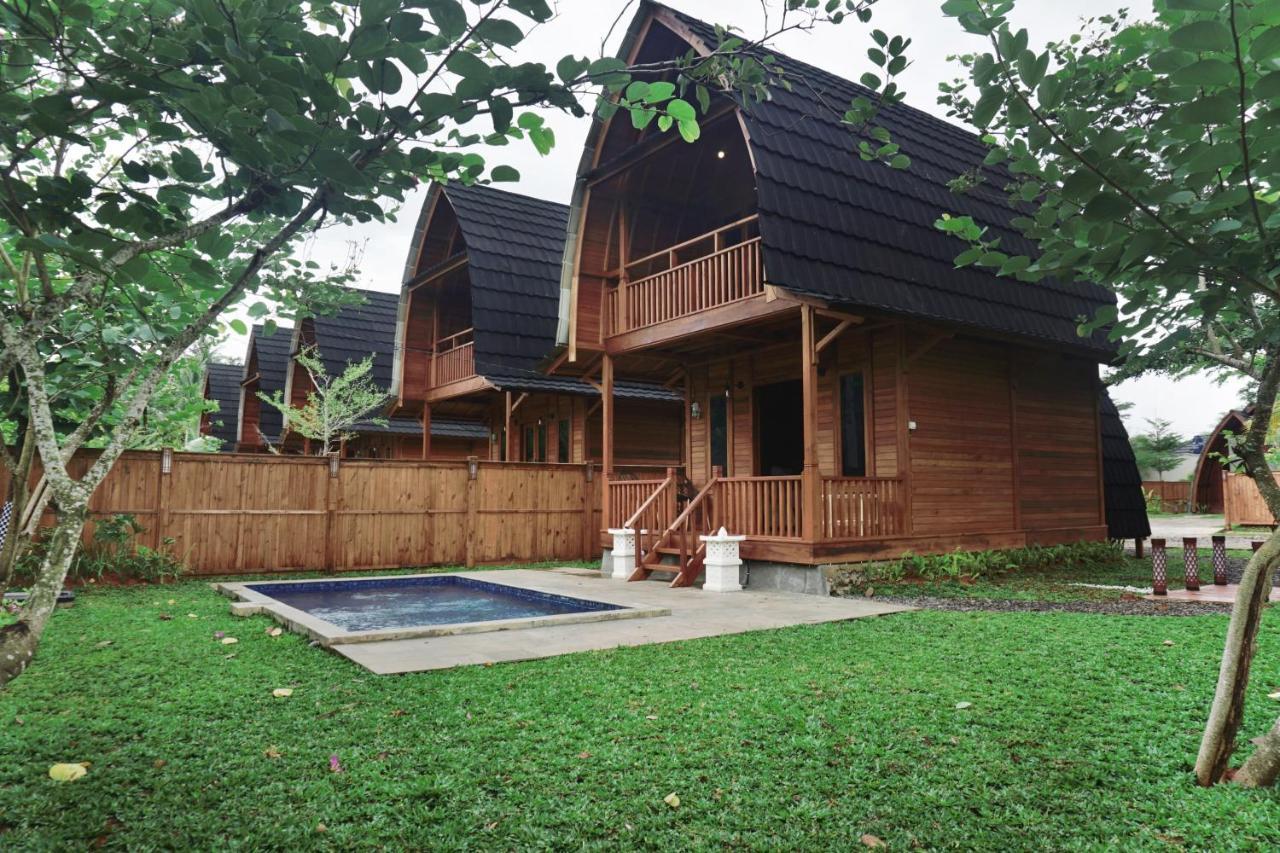 Collection O 9 Villa Ubud Anyer Exterior foto